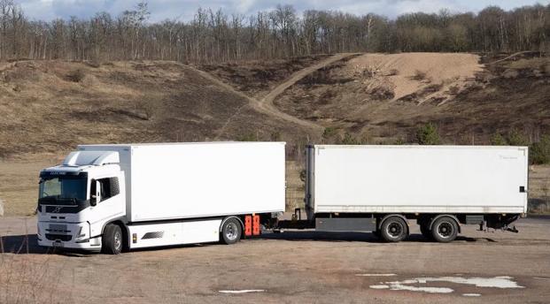 Den första eldrivna lastbil hjälper Region Halland ta miljökliv inom tunga transporter