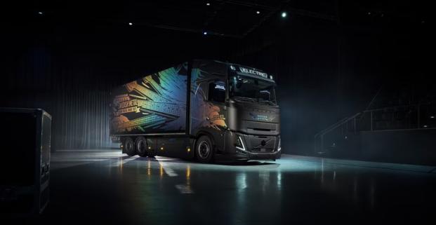 Nu kan alla f&ouml;retag eller enskilda firmor l&auml;gga bud p&aring; den nya auktionssajten p&aring; Swedish Metal-lastbilen, en Volvo FH Aero Electric.
