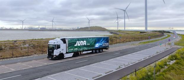 JUNA, det sam&auml;gda bolaget mellan Scania och sennder som erbjuder elektriska lastbilar som tj&auml;nst, har passerat 100 elektriska lastbilar i drift p&aring; europeiska v&auml;gar.